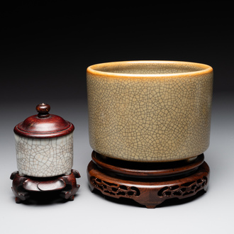 Two Chinese ge-type cylindrical censers with one wooden cover and two stands, Qianlong
