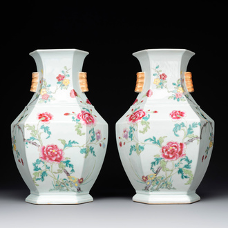 A pair of hexagonal Chinese famille rose 'hu' vases with floral design, Qianlong/Jiaqing