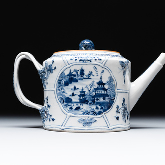 A Chinese blue and white teapot depicting the Whampoa Pagoda and the Pearl River, Qianlong