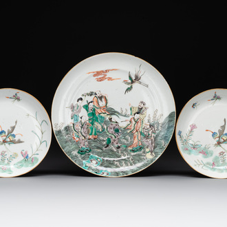 A Chinese famille verte 'Eight Immortals' dish and a pair of famille rose 'butterfly' plates, Guangxu mark, 19th C.