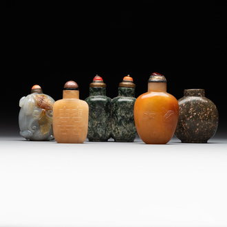 Five Chinese jade and hardstone snuff bottles, 20th C.