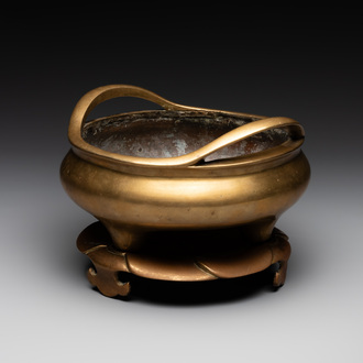 A Chinese bronze censer on stand, Wu Chen Mi Sheng Tang Zhi 戊辰米生堂制 mark, 19th C.
