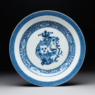 A Chinese blue and white armorial dish with an alliance coat of arms, Qianlong