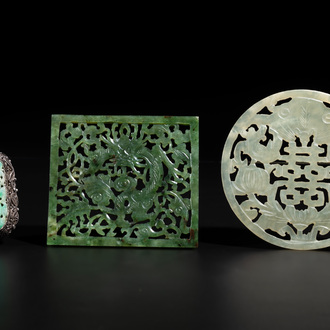 A Chinese jade 'dragon' plaque, a 'double-happiness' plaque and a jade inset silver brooch, 19th C.