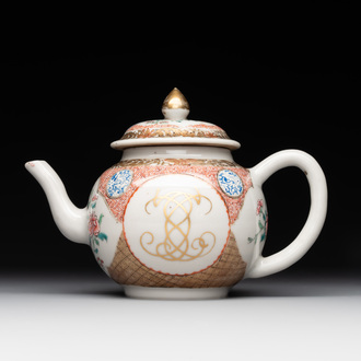 A Chinese monogrammed famille rose teapot with floral design, Yongzheng/Qianlong