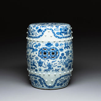 A Chinese blue and white 'antiquities' garden seat, 19th C.