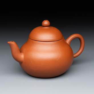 A Chinese Yixing stoneware teapot and cover, signed Mengchen 孟辰, 19th C.