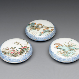 Three Chinese famille rose 'bird and flower' seal paste boxes, Qianlong mark, 20th C.