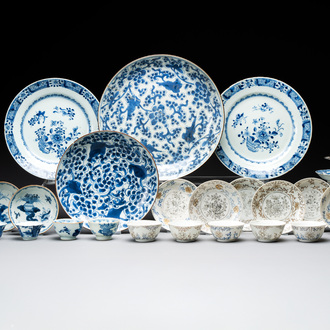 A collection of 24 Chinese blue, white and polychrome wares, 18th C.