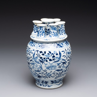 A rare Chinese blue and white crocus-shaped vase with birds among flowers, Kangxi mark, 19th C.