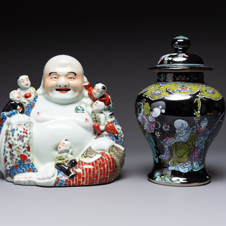 A Chinese famille rose black-ground covered vase and a famille rose Milefo Buddha, Mao Ji Sheng 茂記生造 mark, 19/20th C.