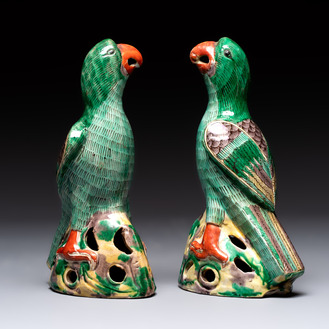 A pair of Chinese sancai-glazed parrots, 19th C.