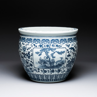 A large Chinese blue and white 'He Lu Tong Chun 鶴鹿同春' fish bowl, 19th C.