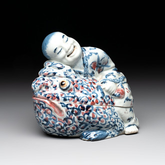 A Chinese blue, white and copper-red 'Liuhai on the three-legged toad' censer and cover, 19th C.