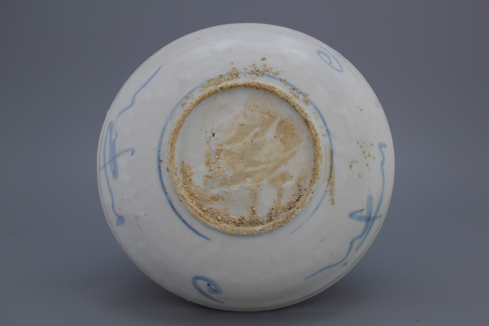 Plat au phoenix en porcelaine de Swatow, Chine, bleu et blanc, fin dynastie Ming, 16e