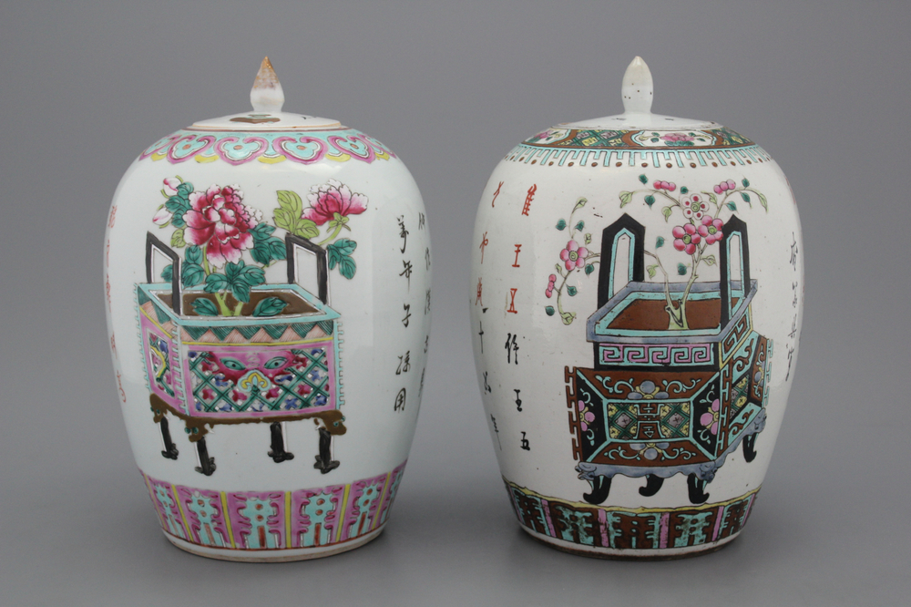 A set of 2 Chinese porcelain famille rose ginger jars, 19th C.