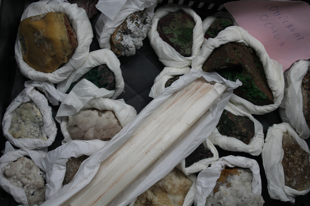 A box lot of various minerals and semi-precious stones