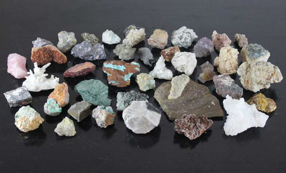 Groot interessant lot mineralen en halfedelstenen
