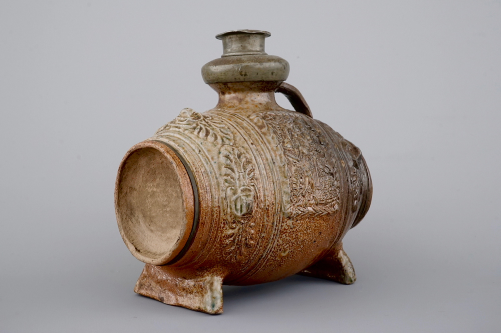 A Waldenburg stoneware barrel-shaped vessel, ca. 1650