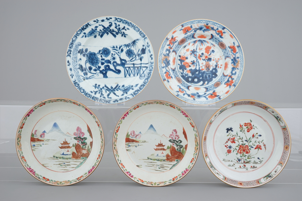 A set of 5 Chinese export porcelain plates, Kangxi-Qianlong, 18th C.