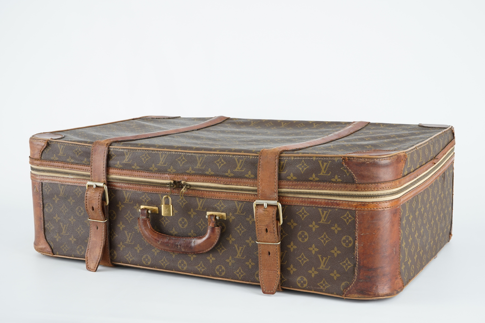 Een Louis Vuitton reiskoffer, midden 20e eeuw