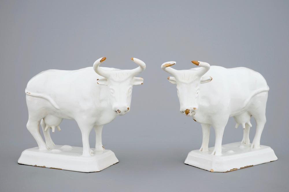 A large pair of monochrome Dutch Delft cows, 18th C.