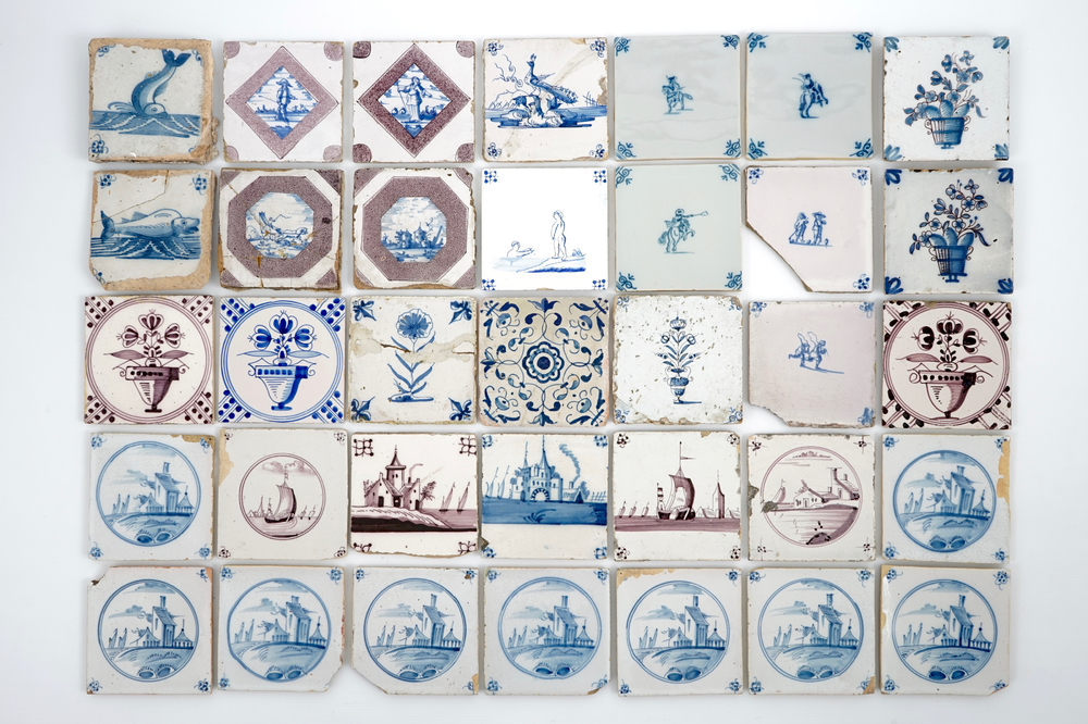 A large collection of antique Dutch Delft and other tiles, 18/20th C.