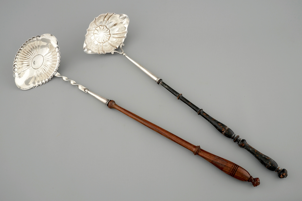 Two silver spoons with wooden handles, one engraved, 18/19th C.