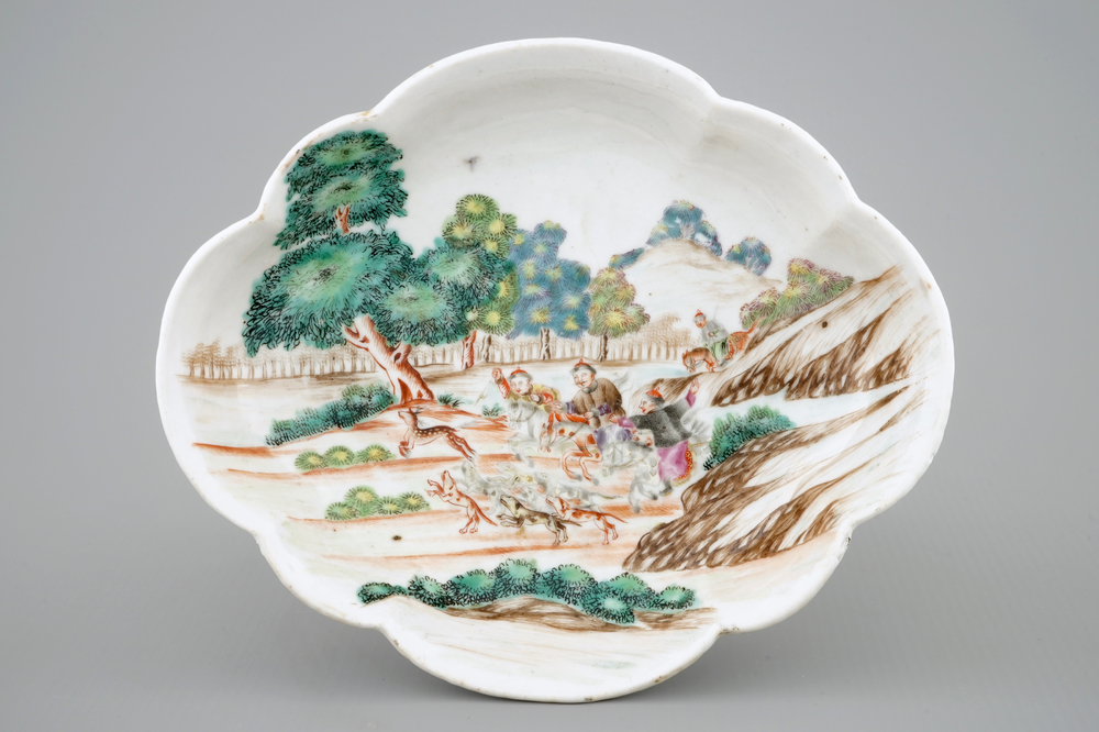 A Chinese famille rose export lobed oval dish with a hunting scene, Qianlong, 18th C.