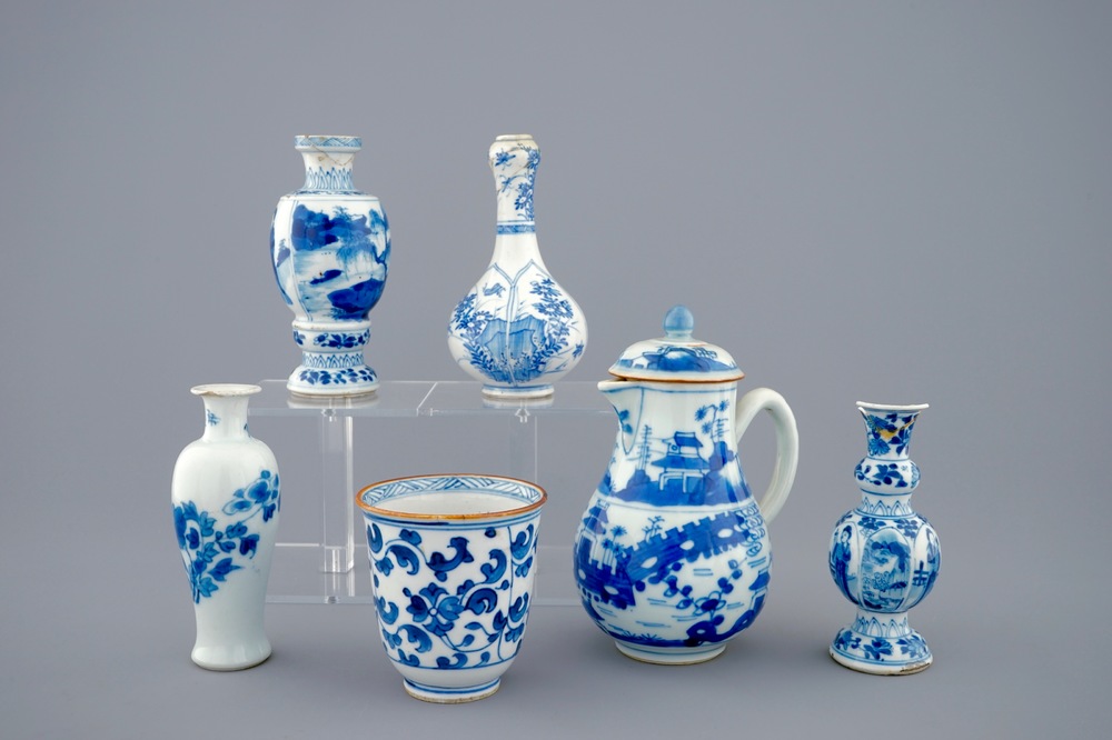 A set of 6 various blue and white Chinese vases and vessels, Kangxi