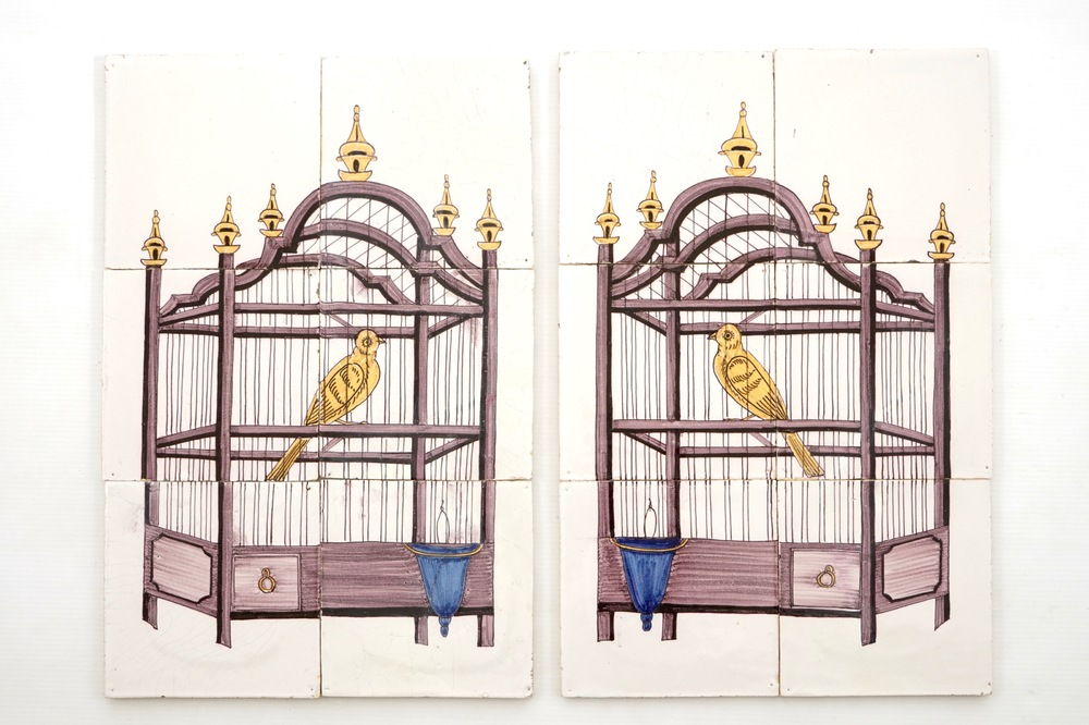 Een polychrome Delftse tegeltableaus met kanaries vogelkooien, eeuw - Rob Michiels Auctions