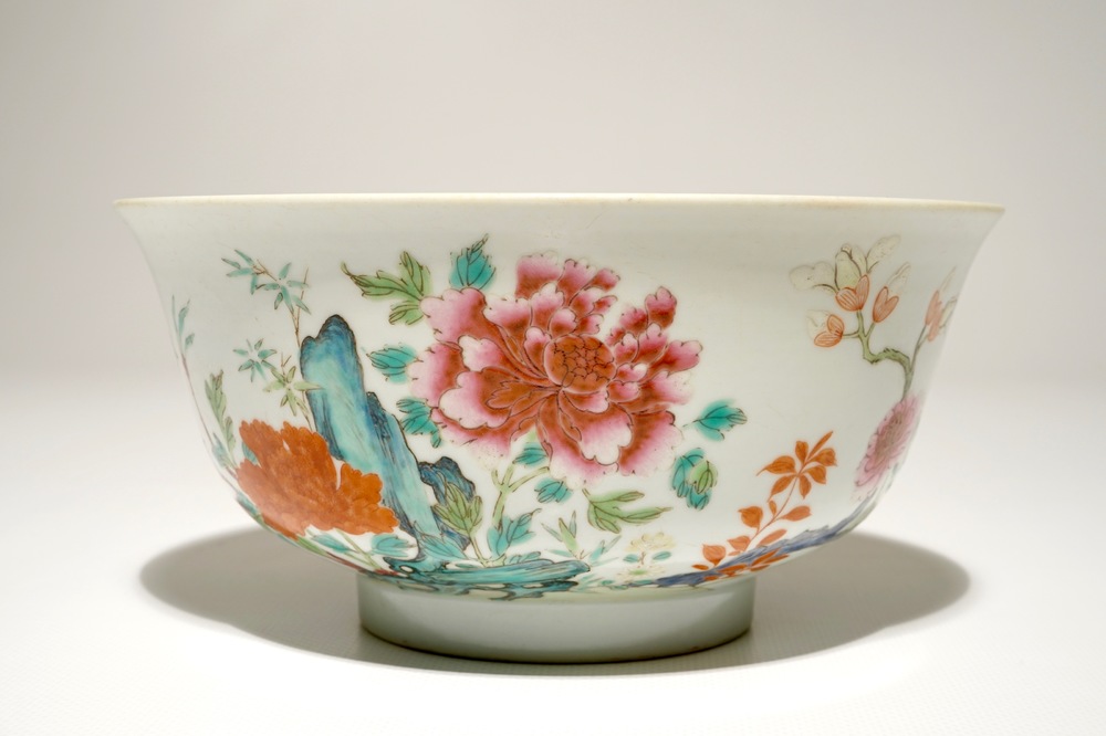 A Chinese famille rose bowl, Daoguang mark, 19/20th C.