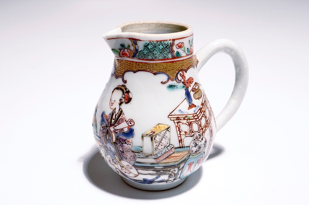 Un pot &agrave; lait en porcelaine de Chine famille rose, Yongzheng