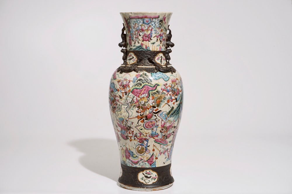 A Chinese famille rose Nanking crackle glaze vase, 19th C.