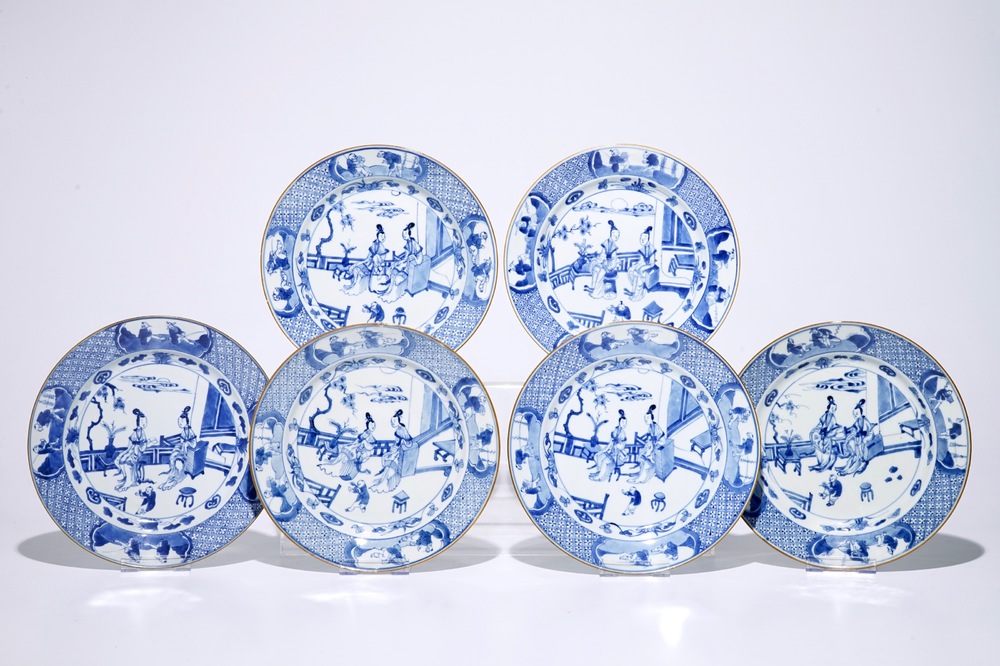 Six plats en porcelaine de Chine bleu et blanc aux soeurs Qiao, Kangxi/Yongzheng