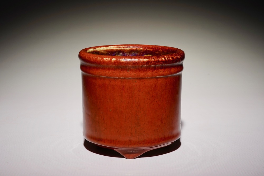 A Chinese monochrome sang-de-boeuf-glazed brush pot, 19th C.