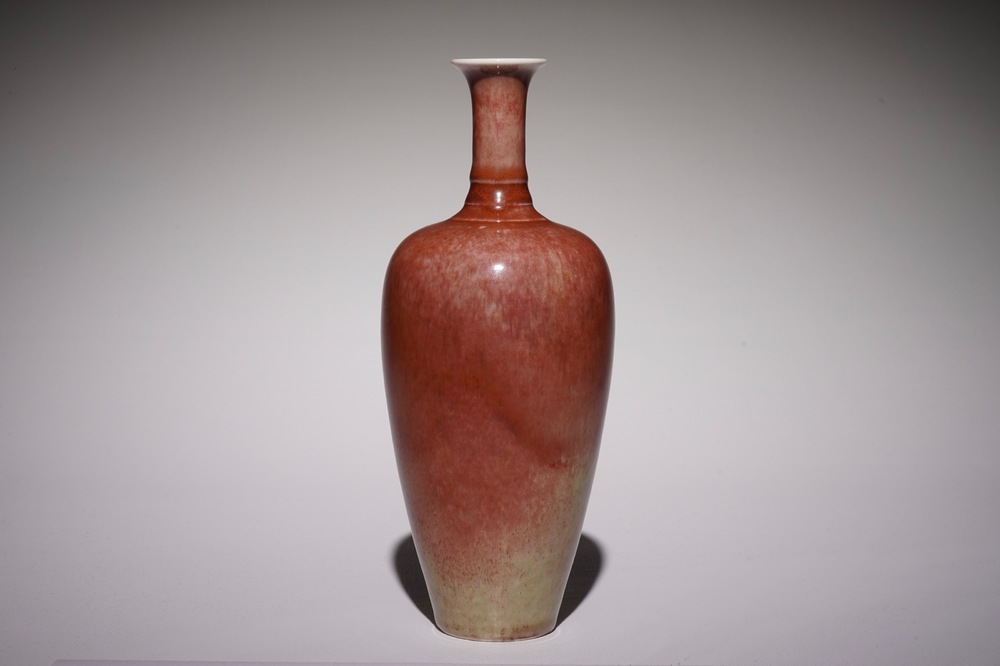 A Chinese monochrome copper-red vase, Kangxi mark, 19/20th C.