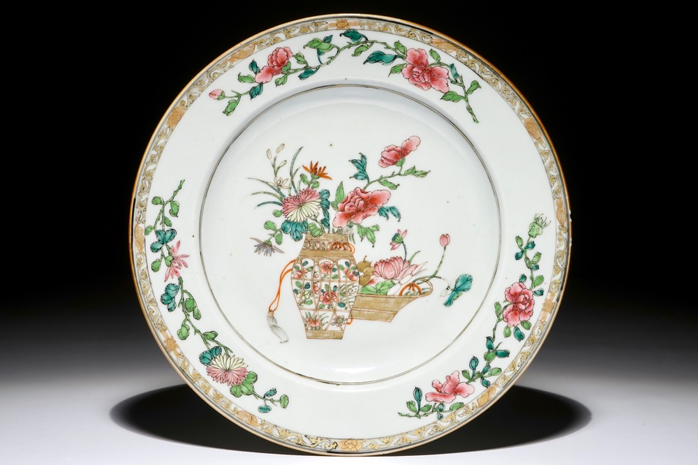 A Chinese famille rose plate with a flower basket, Yongzheng