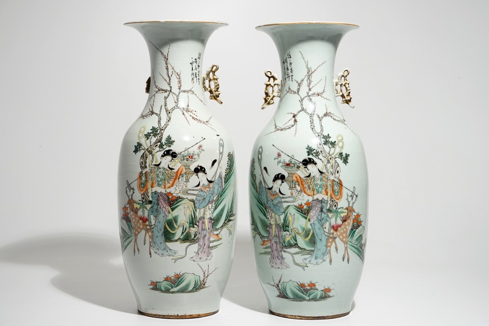 A pair of Chinese famille rose vases with female immortals, 19/20th C.