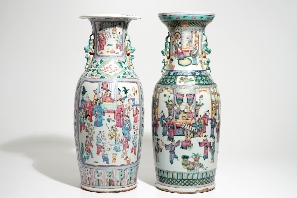 Deux grands vases en porcelaine de Chine famille rose, 19&egrave;me