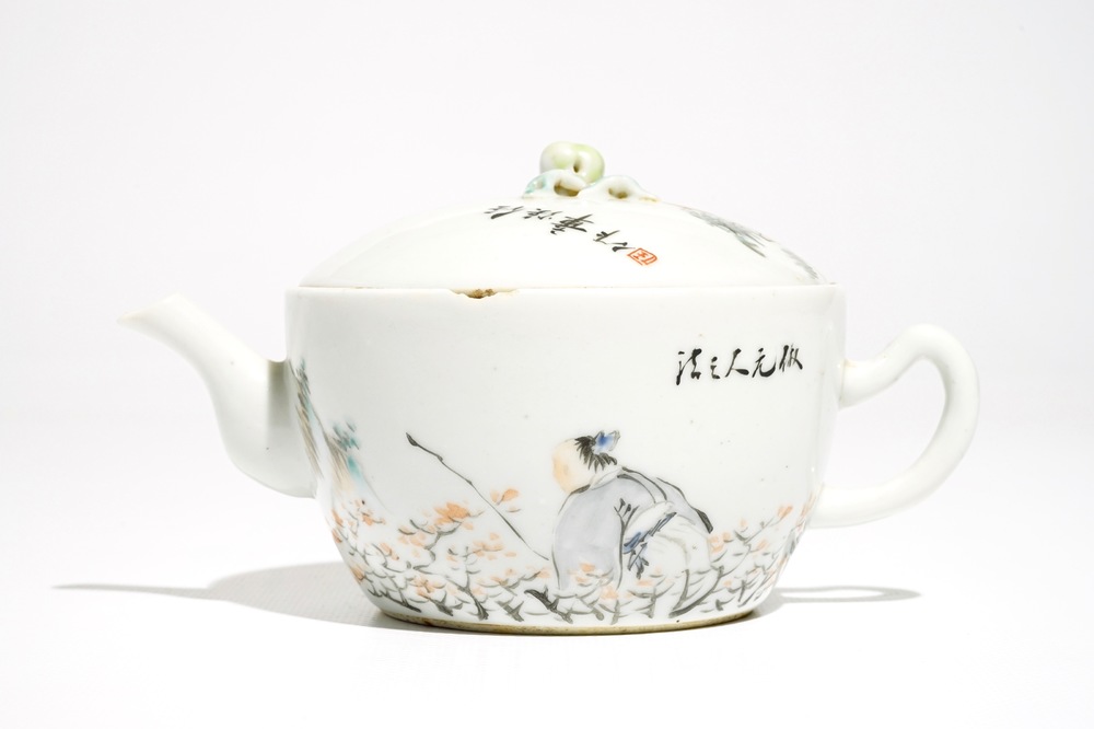 A Chinese qianjiang cai teapot and cover, signed Ren Huanzhang (1874-1902)