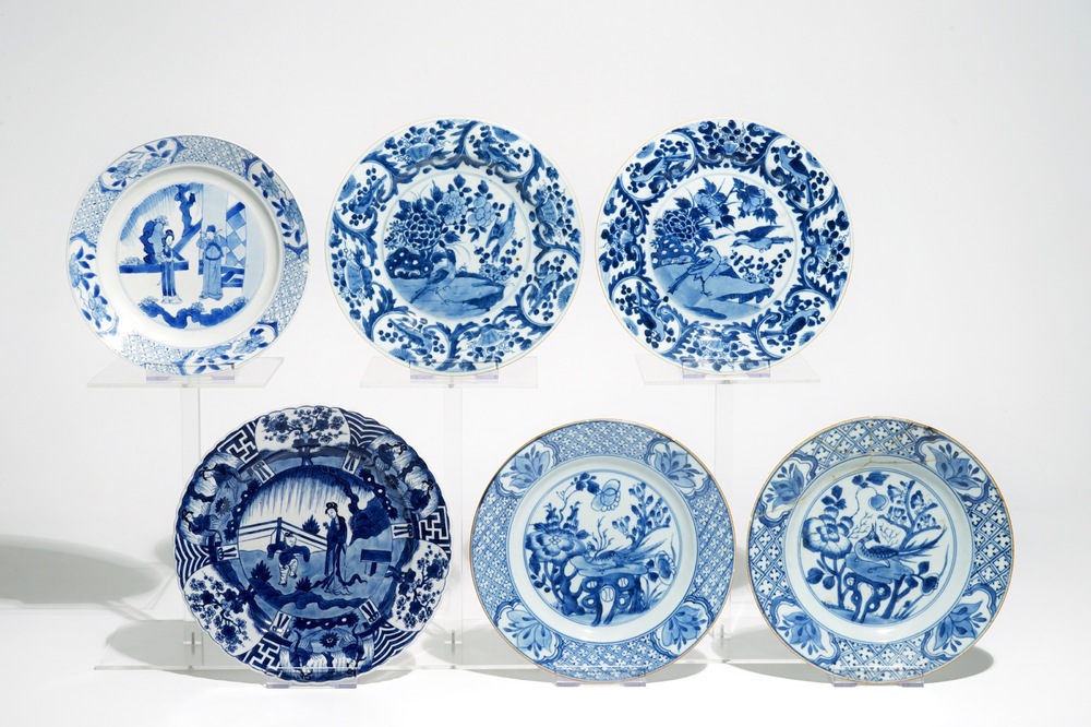 Six assiettes en porcelaine de Chine bleu et blanc, Kangxi et post&eacute;rieur