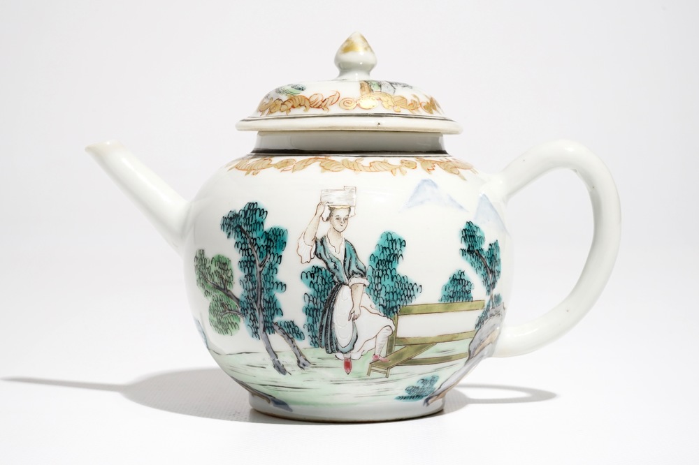 Une th&eacute;i&egrave;re en porcelaine de Chine famille rose &agrave; d&eacute;cor &eacute;rotique, Qianlong