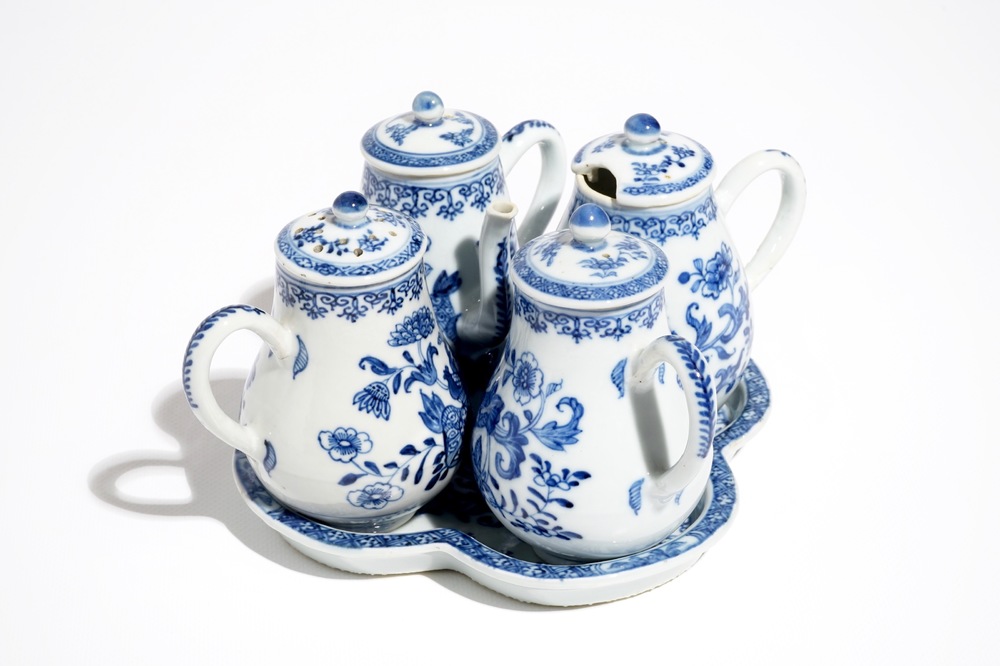 A Chinese blue and white cruet set on stand, Qianlong