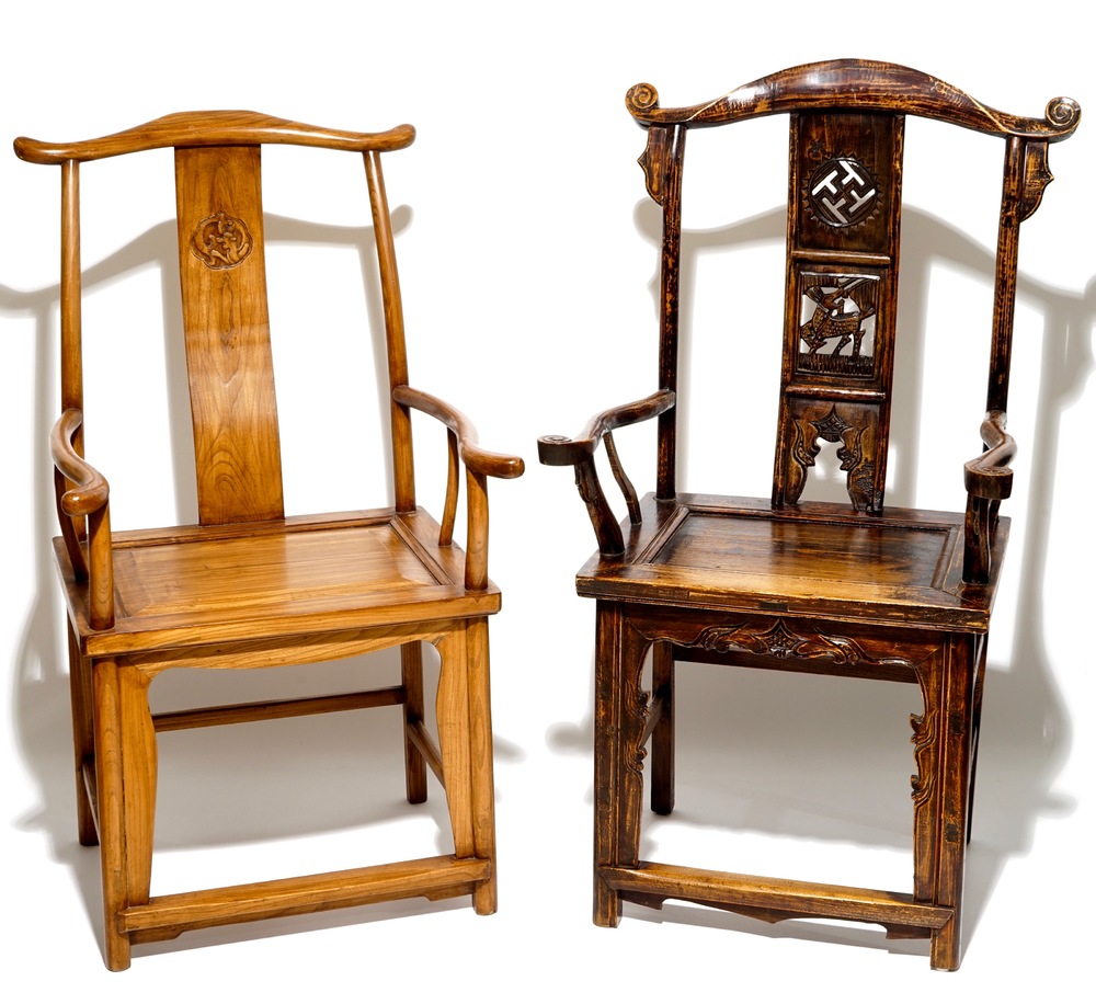 Twee Chinese olmen stoelen, 19/20e eeuw