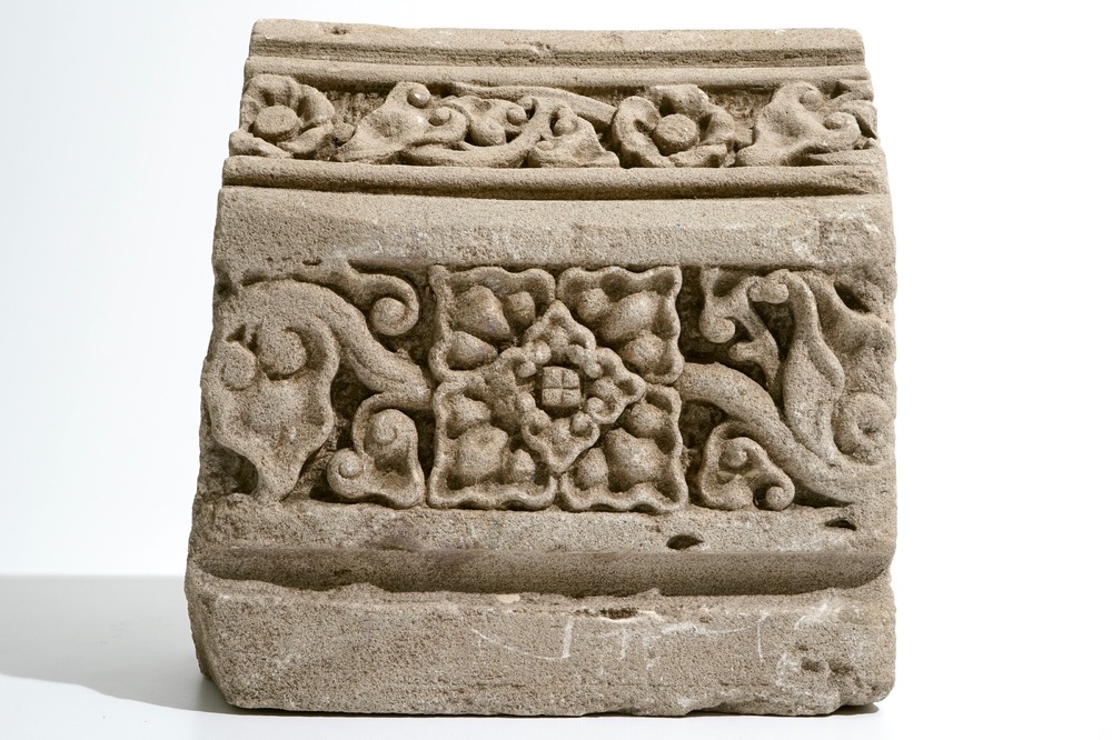 A Romanesque sandstone arch fragment, France, 12/13th C.