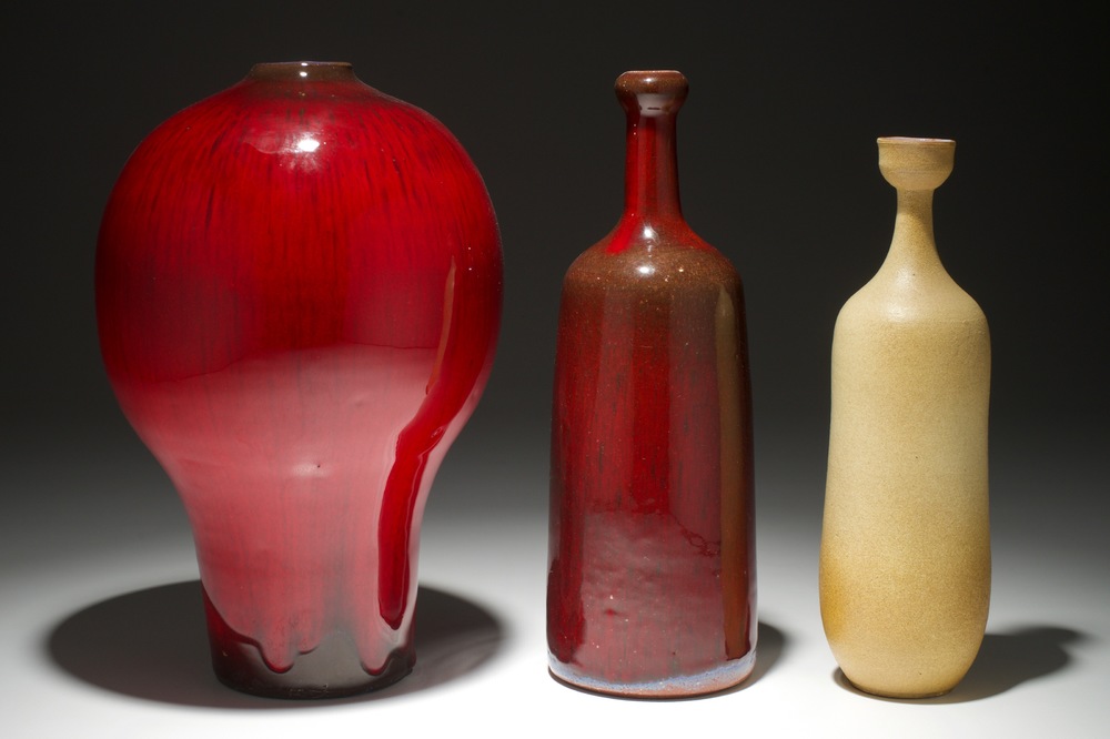 Trois vases modernistes aux &eacute;maux sang de boeuf et mats, Perignem, 2&egrave;me moiti&eacute; du 20&egrave;me