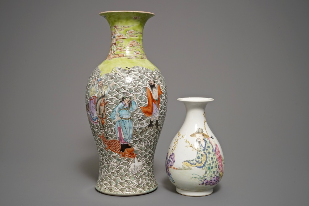 Deux vases en porcelaine de Chine famille rose aux immortels, 19/20&egrave;me