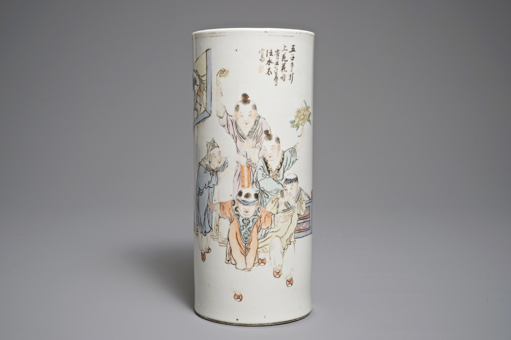 Un porte-chapeau en porcelaine de Chine qianjiang cai, 19/20&egrave;me