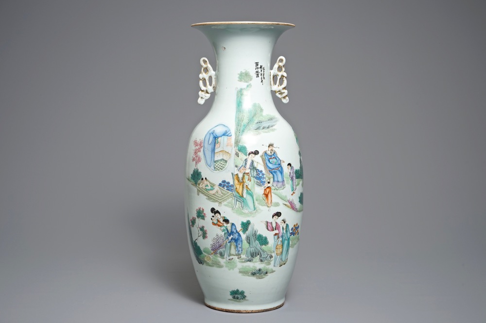 A Chinese famille rose two-sided design vase, 19/20th C.